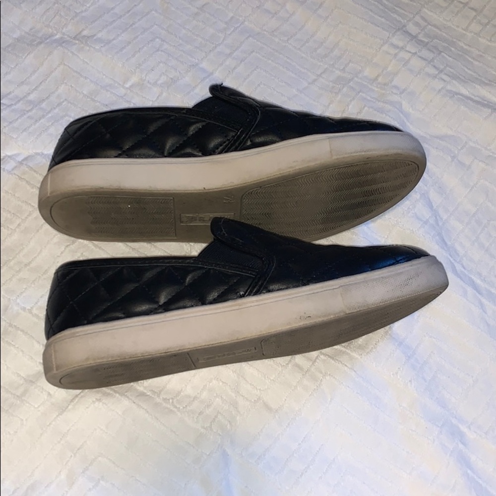 Slip ons - Picture 3 of 4